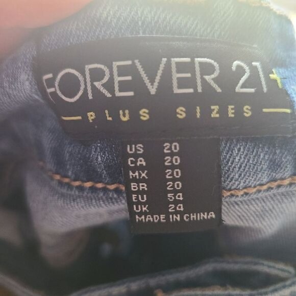 Forever 21 denim shorts size 20 - Picture 3 of 3